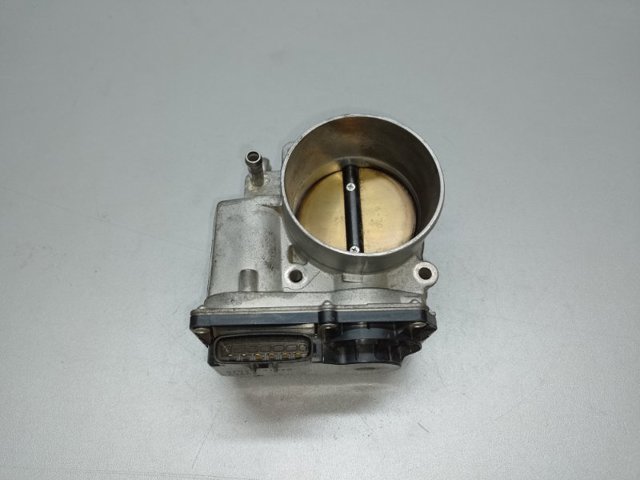 Дросільна заслінка в зборі 2203031040 TOYOTA