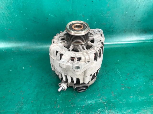 Авто генератор 23100JA02C NISSAN