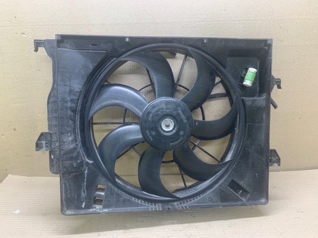 Облицювання рамки радіатора 253501W052 HYUNDAI