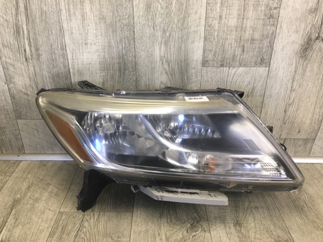 Фара передня права 260103KA0A NISSAN