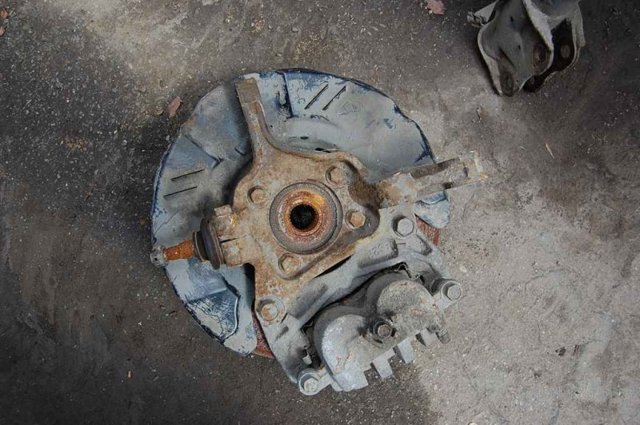 Супорт гальмівний, передній, правий 26292SA001 SUBARU
