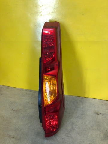 Задні ліхтарі 26550JG00A NISSAN