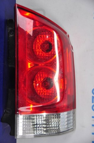 Задній правий стоп 26550ZC225 NISSAN