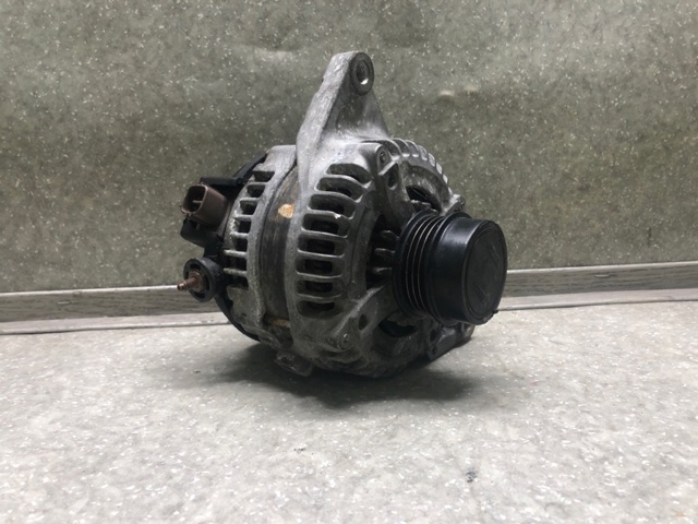 Авто генератор 270600V060 TOYOTA