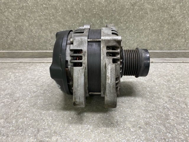 Генератор автомобільний 2706031111 TOYOTA