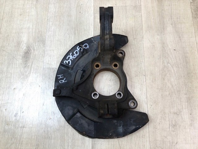 Цапфа - поворотний кулак передній, правий 28313AG02B SUBARU