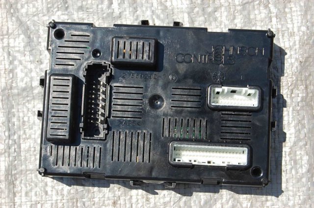 Блок комфорту 284B2EM02E NISSAN