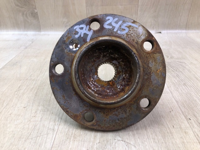 Маточина переднього колеса 31209813406 BMW