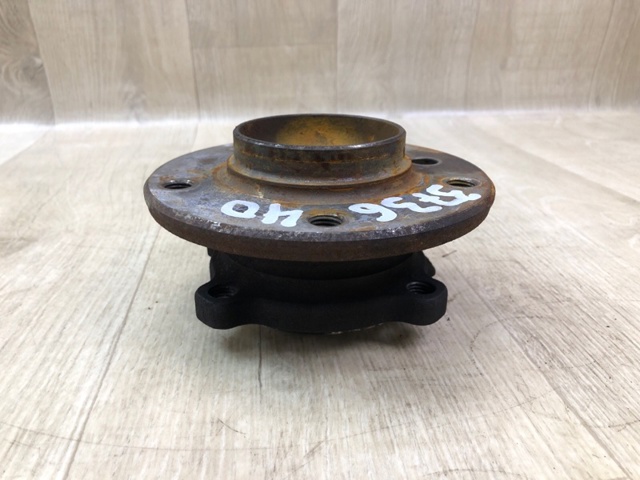 Маточина (передня) 31216765157 BMW