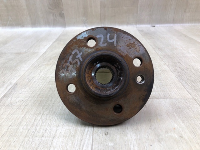Маточина колеса передня 31226776162 BMW