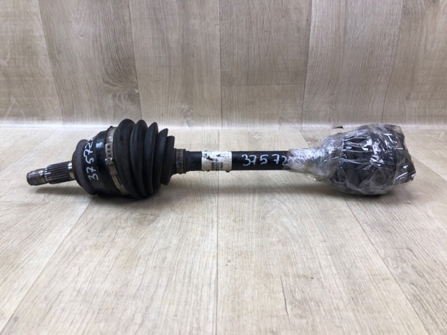 Привід правий 31608605468 BMW