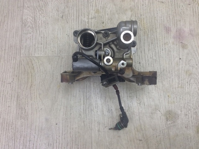 Насос масляний 32388687 VOLVO