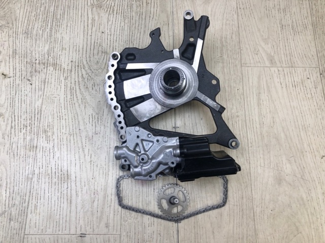 Масло і фільтр в коробку автомат  3533006020 TOYOTA