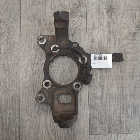 Кулак поворотний передній лівий 3870A021 MITSUBISHI