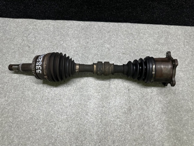 Привід передній правий 391008H615 NISSAN