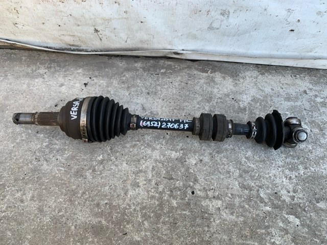 Привід лівий 391013AB0C NISSAN