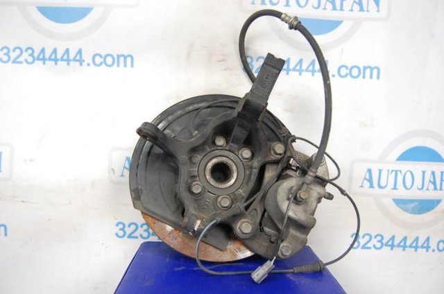 Цапфа поворотного кулака 400151KA1A NISSAN