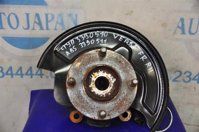 Колеса і маточини 40202EM30A NISSAN