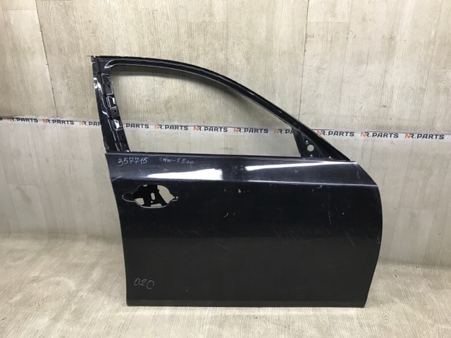 Пасажирські передні двері 41517202340 BMW