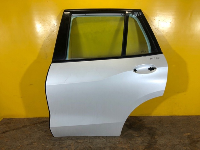 Двері задні 41522642779 BMW