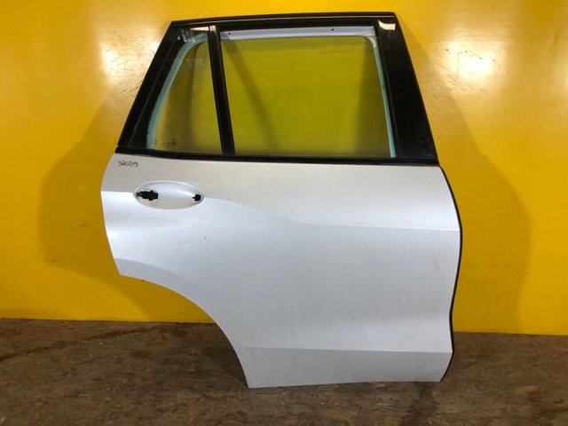 Двері задні, праві 41522642780 BMW