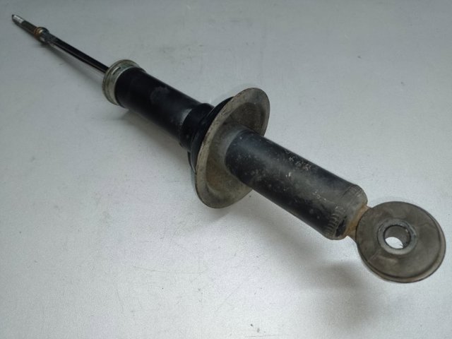 Амортизаційна стійка задня 4162A207 MITSUBISHI