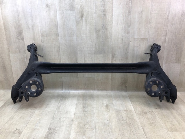 Підрамник задній 4210112171 TOYOTA