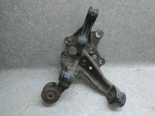 Цапфа - поворотний кулак заднім виходом, 4230406140 TOYOTA