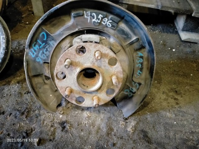 Цапфа - поворотний кулак заднім виходом, 4230430090 TOYOTA