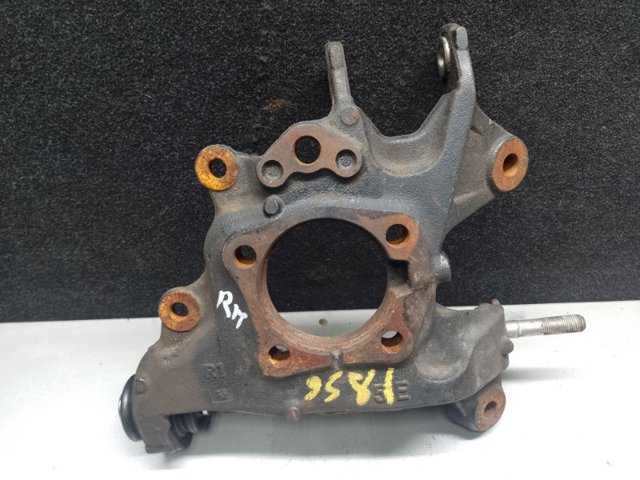 Цапфа - поворотний кулак заднім виходом, 4230448060 TOYOTA