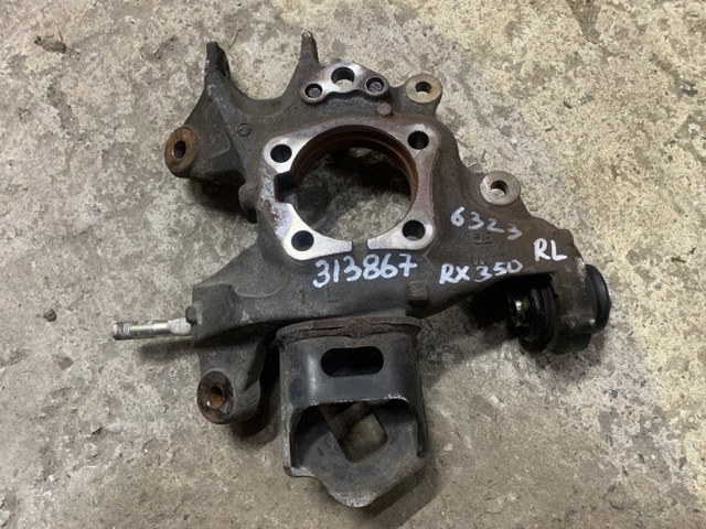 Цапфа - поворотний кулак задній, лівий 423050E020 TOYOTA