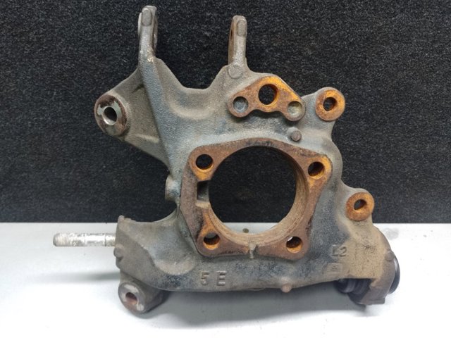 Цапфа - поворотний кулак задній, лівий 4230548060 TOYOTA