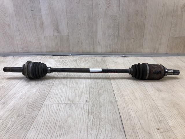 Піввісь задня, права 423400T010 TOYOTA