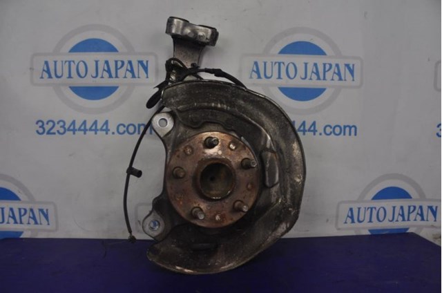 Цапфа поворотна права 4320159045 TOYOTA