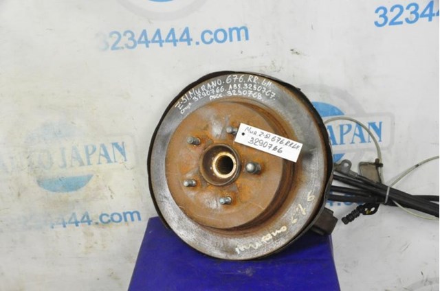 Маточина задня 43202CA000 NISSAN