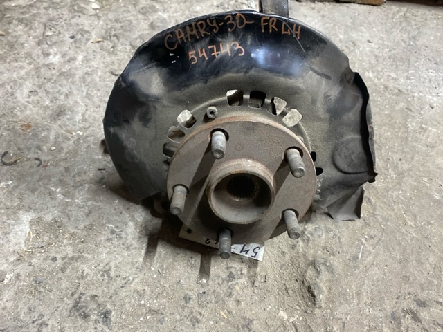 Цапфа поворотного кулака 4321239035 TOYOTA