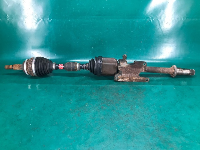 Піввісь передня, права 4341006480 TOYOTA