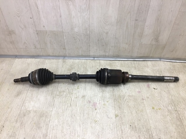 Привід правий 434100T030 TOYOTA