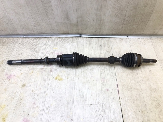 Піввісь передня, права 4341042170 TOYOTA