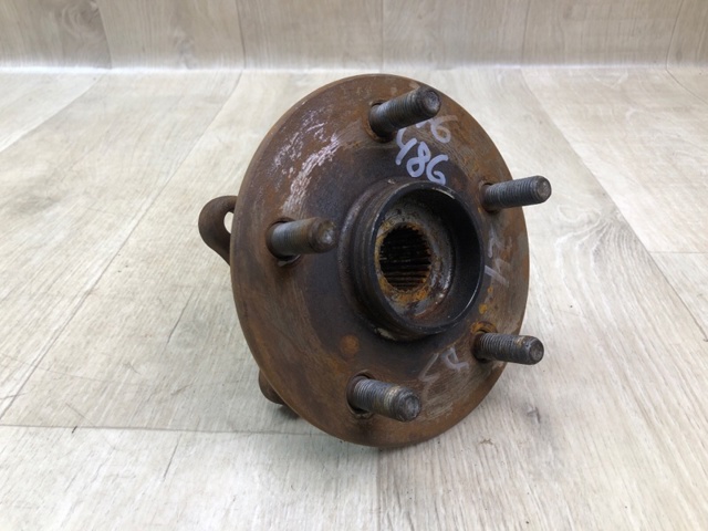 Маточина колеса передня 4355006010 TOYOTA