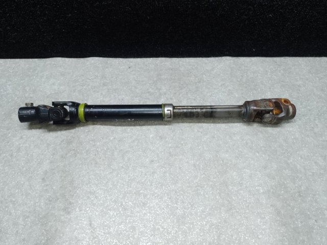 Вал рульової колонки, нижній 452200T010 TOYOTA