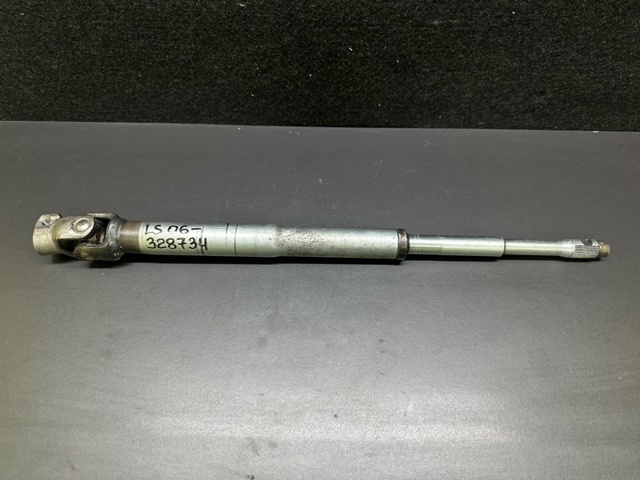 Вал рульової колонки, нижній 4526050080 TOYOTA