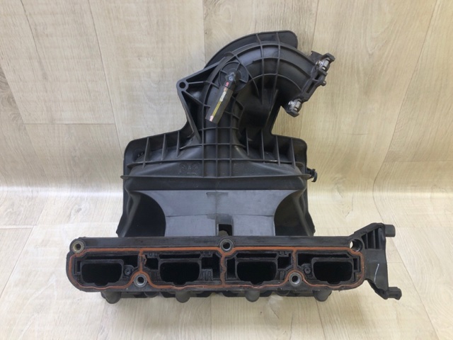 Колектор впускний 4593915AA CHRYSLER