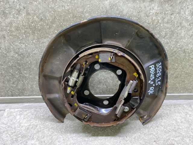 Диск опорний, заднього гальм. барабана, лівий 4650447050 TOYOTA