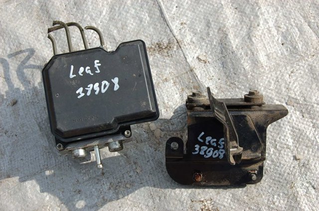 Блок управління АБС (ABS) 476603NA1A NISSAN
