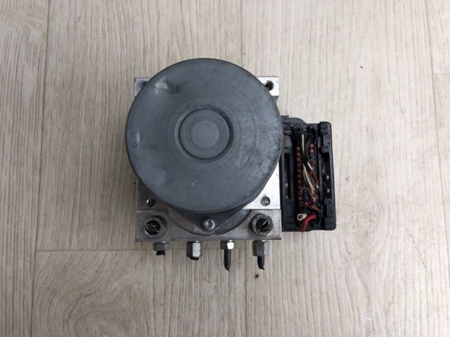 Блоки ABS 476606KA1D NISSAN