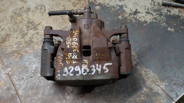 Супорт гальмівний, передній, правий 4773007071 TOYOTA