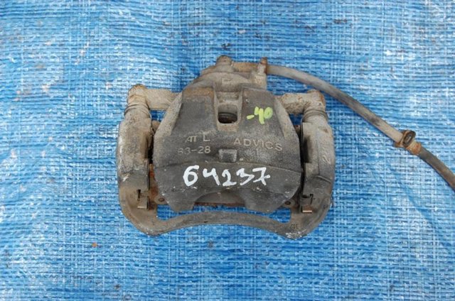 Супорт тормзной 4775033340 TOYOTA