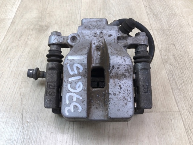 Супорт гальмівний задній правий 4783033280 TOYOTA