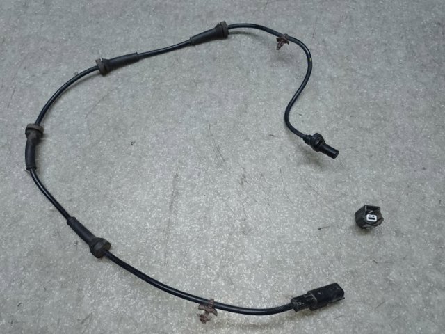 Датчик АБС (ABS) задній правий 479004BA0A NISSAN